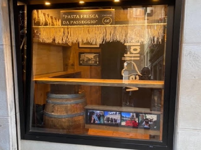 Shop window – Pasta Fresca da Passeggio